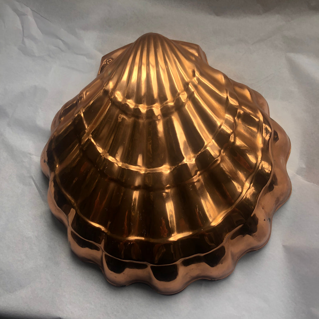 Large copper shell kitchen mould