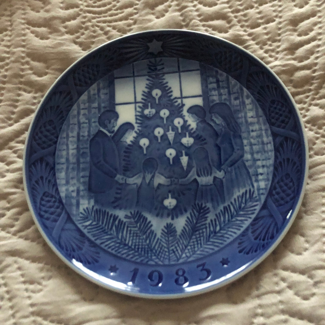 Royal Copenhagen Christmas Plate 1983