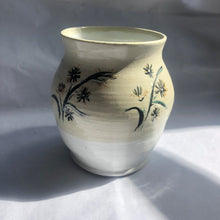 Load image into Gallery viewer, Studio Pottery Vase
