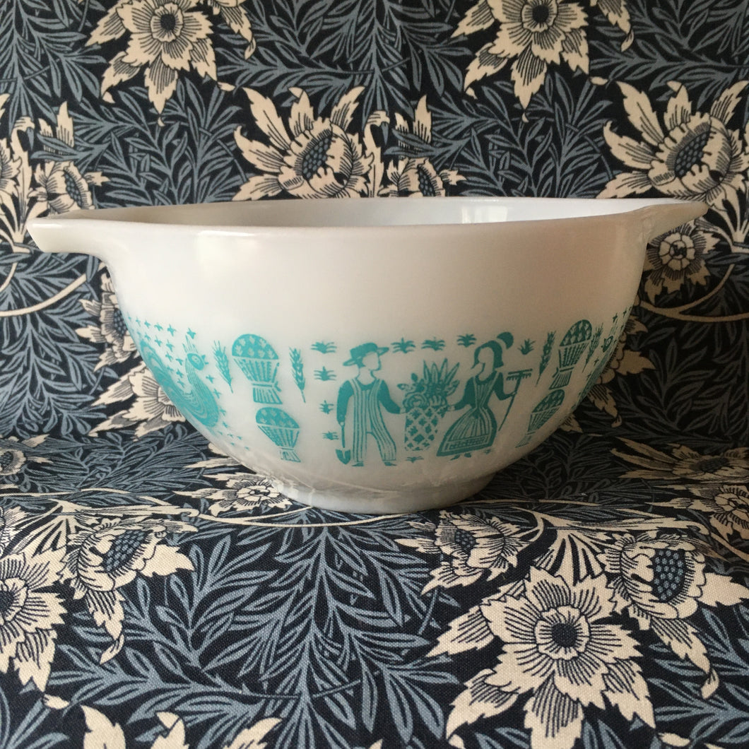 Amish Butterprint 441 Cinderella Pyrex Nesting Bowl