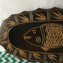 Load image into Gallery viewer, Pacific islands wooden fish platter
