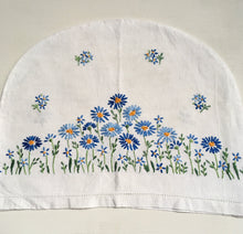 Load image into Gallery viewer, Bread proving cover or tea cosy  - blue flowers
