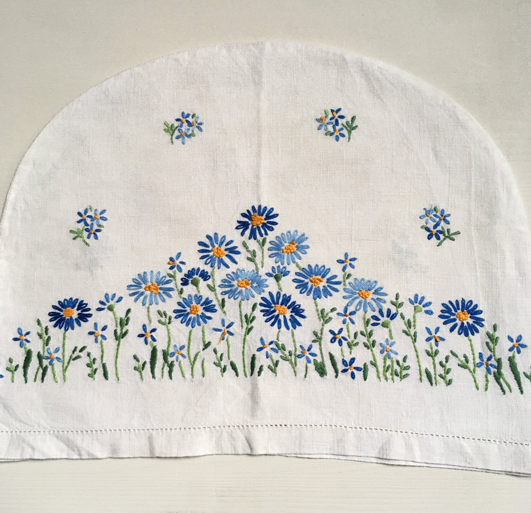 Bread proving cover or tea cosy  - blue flowers