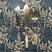 Load image into Gallery viewer, Mother of pearl handled cutlery trio
