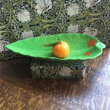 Load image into Gallery viewer, Bewswick Ware fruit or trinket dish
