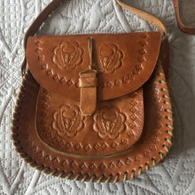 Load image into Gallery viewer, Vintage leather handbag
