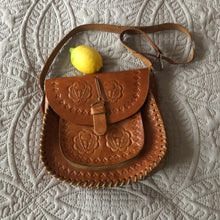 Load image into Gallery viewer, Vintage leather handbag
