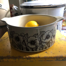 Load image into Gallery viewer, Cornrose Hornsea Pottery Serving Dish
